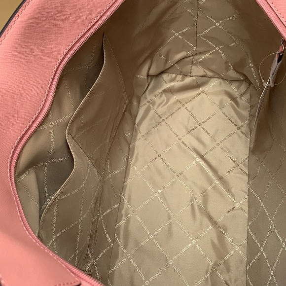 MICHAEL KORS 
Gilly Large Saffiano Leather Tote Bag PRIMROSE COLOR - Picture 11 of 16